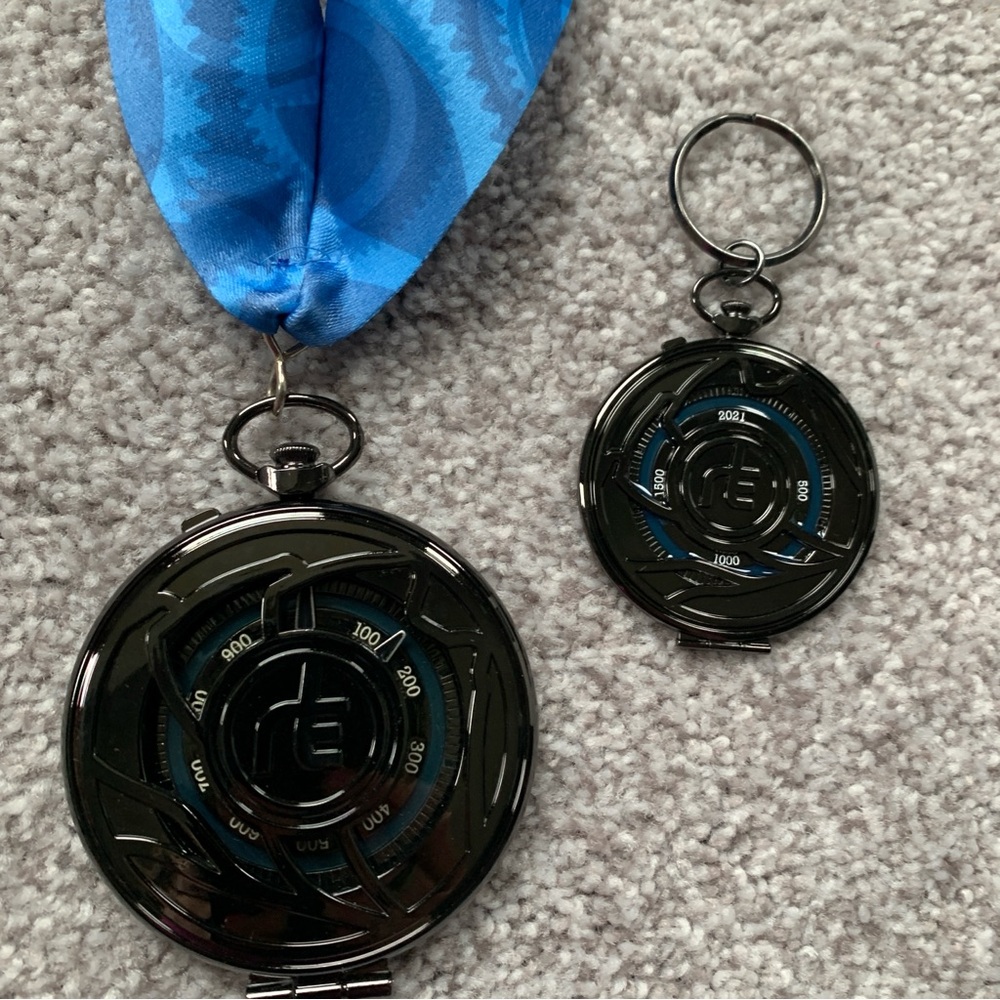 Run the Year 2021 Medal and Keychain